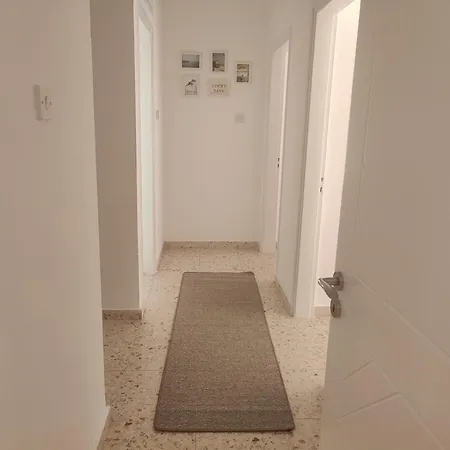 A & A House Apartamento Larnaca